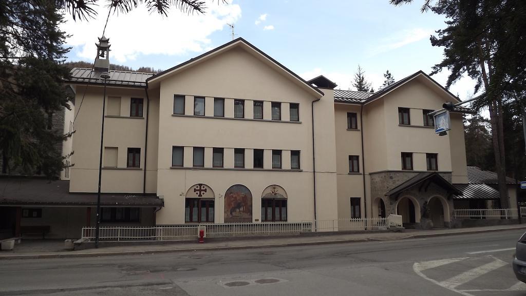 Hotel Casa San Francesco Bardonecchia Exterior foto