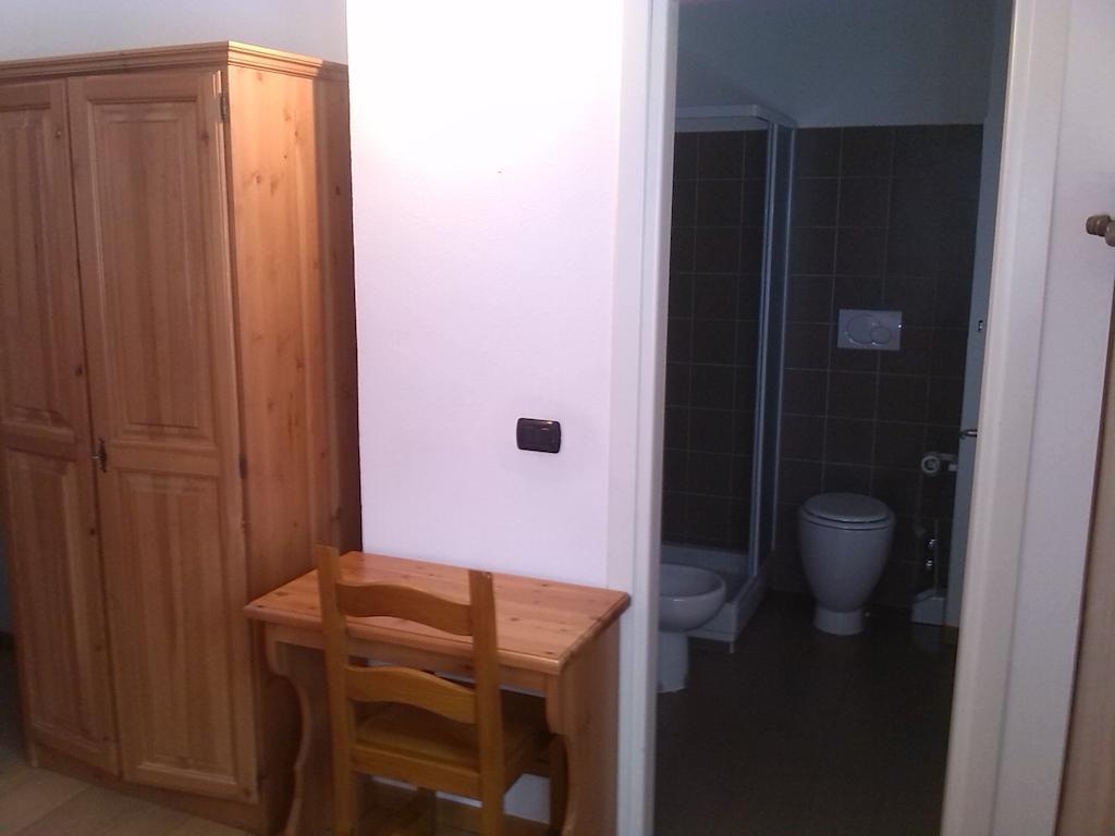 Hotel Casa San Francesco Bardonecchia Zimmer foto