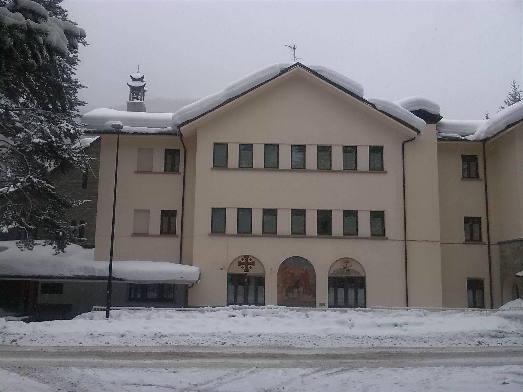Hotel Casa San Francesco Bardonecchia Exterior foto